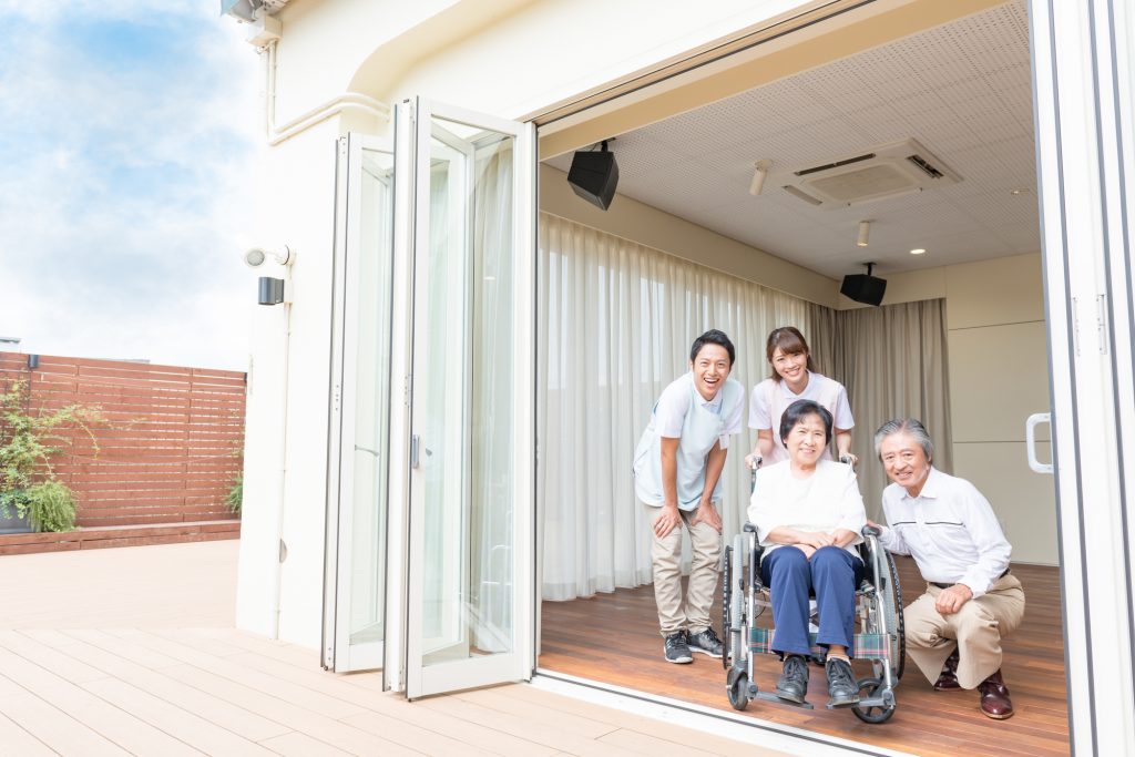 老人ホーム　見学　注意点